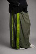 Men Olive Green Colour Pajamalungi With Green Textured Stripe Panel