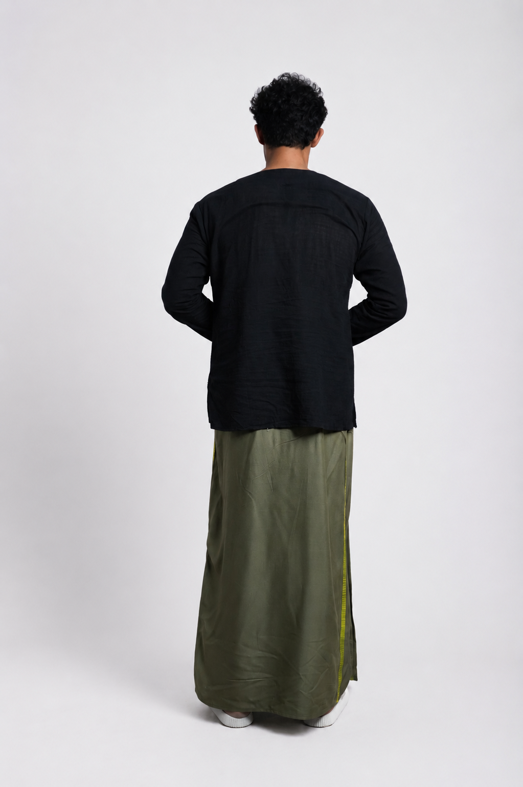 Men Olive Green Colour Pajamalungi With Green Textured Stripe Panel