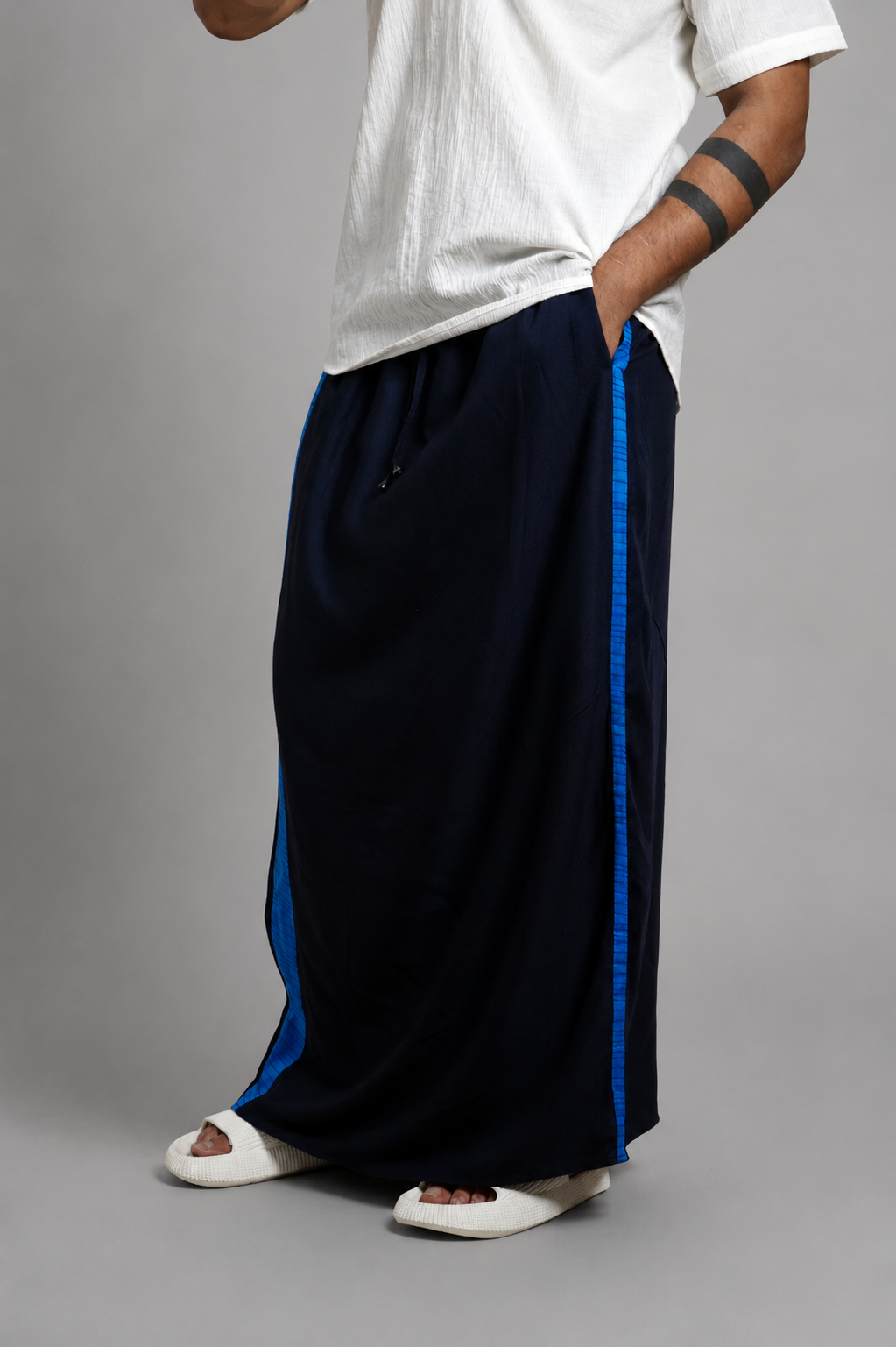 Men Navy Colour Pajamalungi With Blue  Textured Stripe Panel