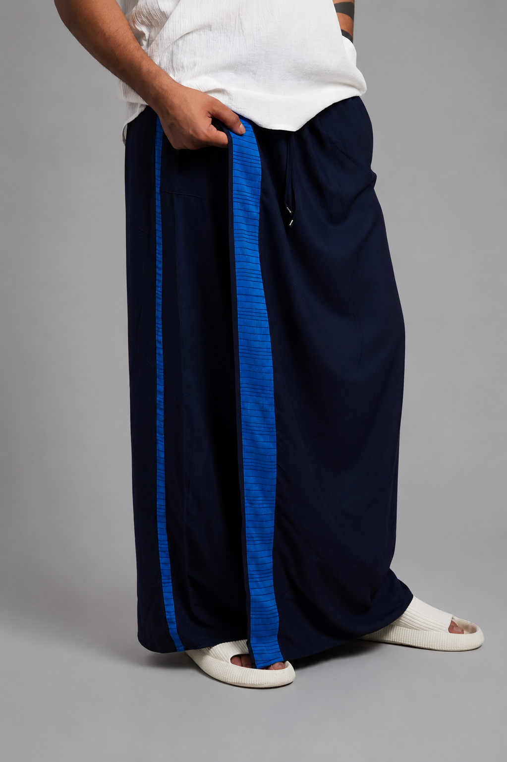 Men Navy Colour Pajamalungi With Blue  Textured Stripe Panel
