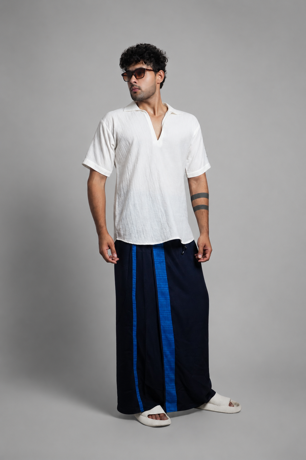 Men Navy Colour Pajamalungi With Blue  Textured Stripe Panel