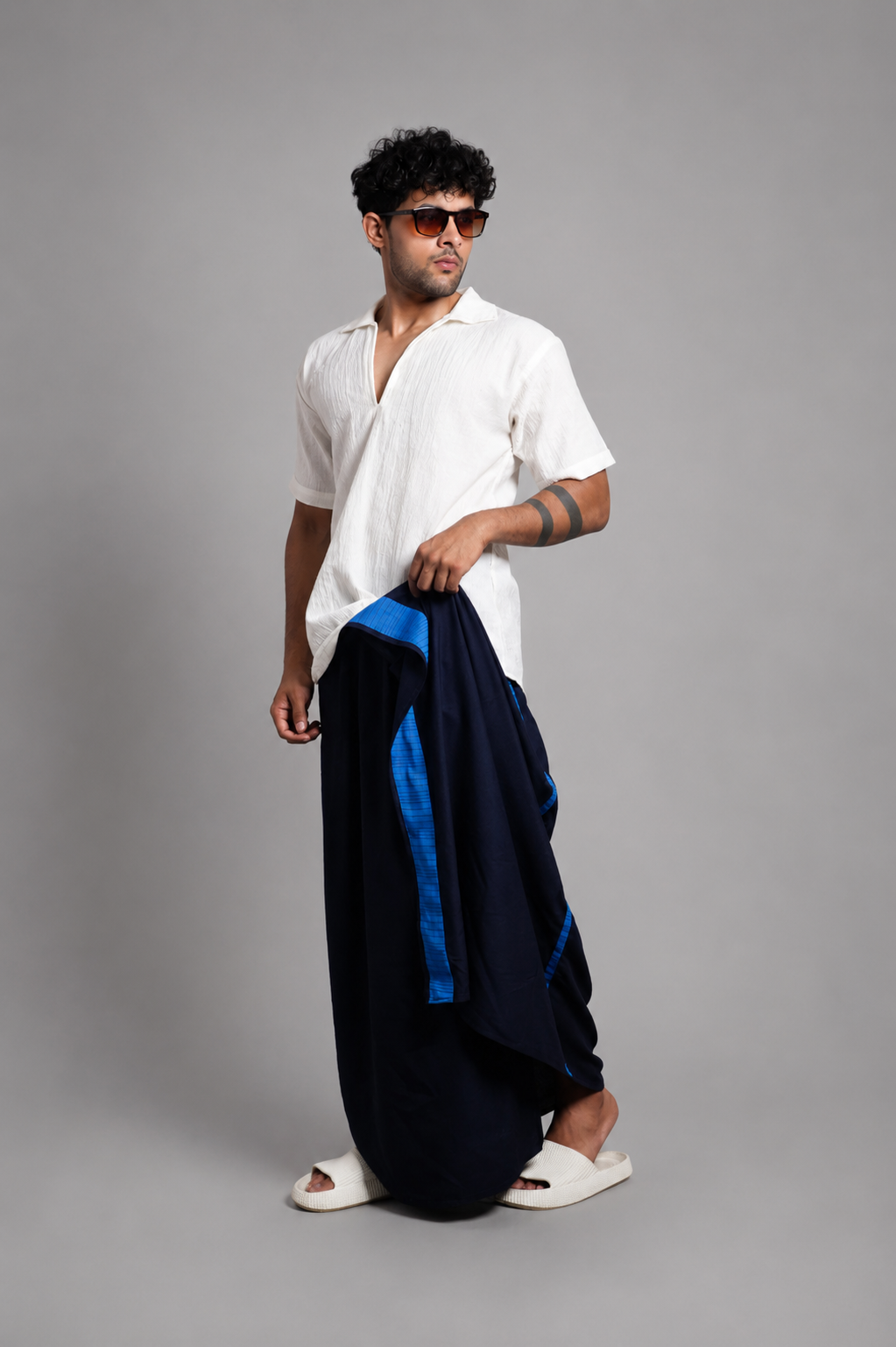 Men Navy Colour Pajamalungi With Blue  Textured Stripe Panel