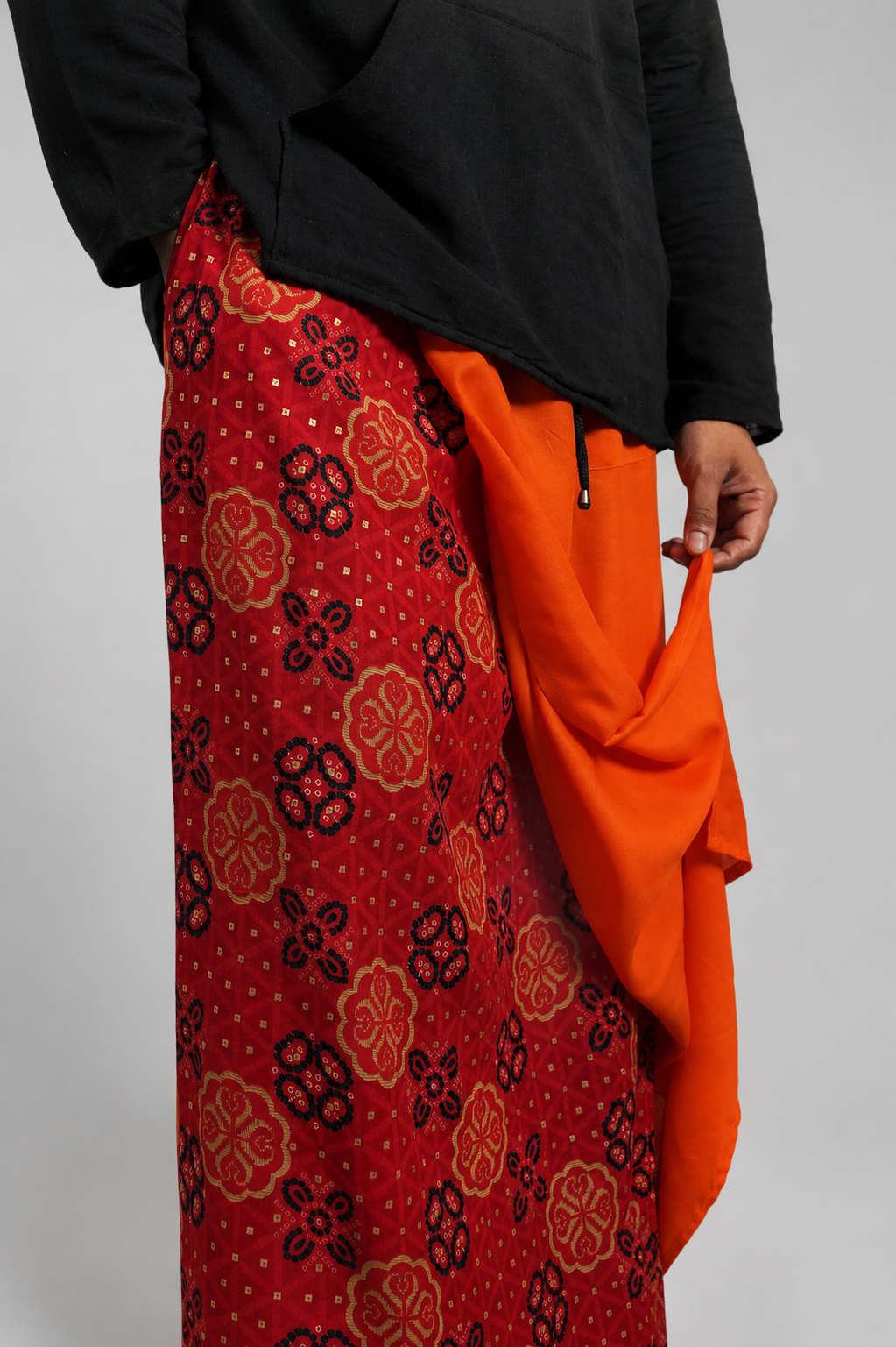 Men Orange Colour Pajamalungi With  Floral Print Panel