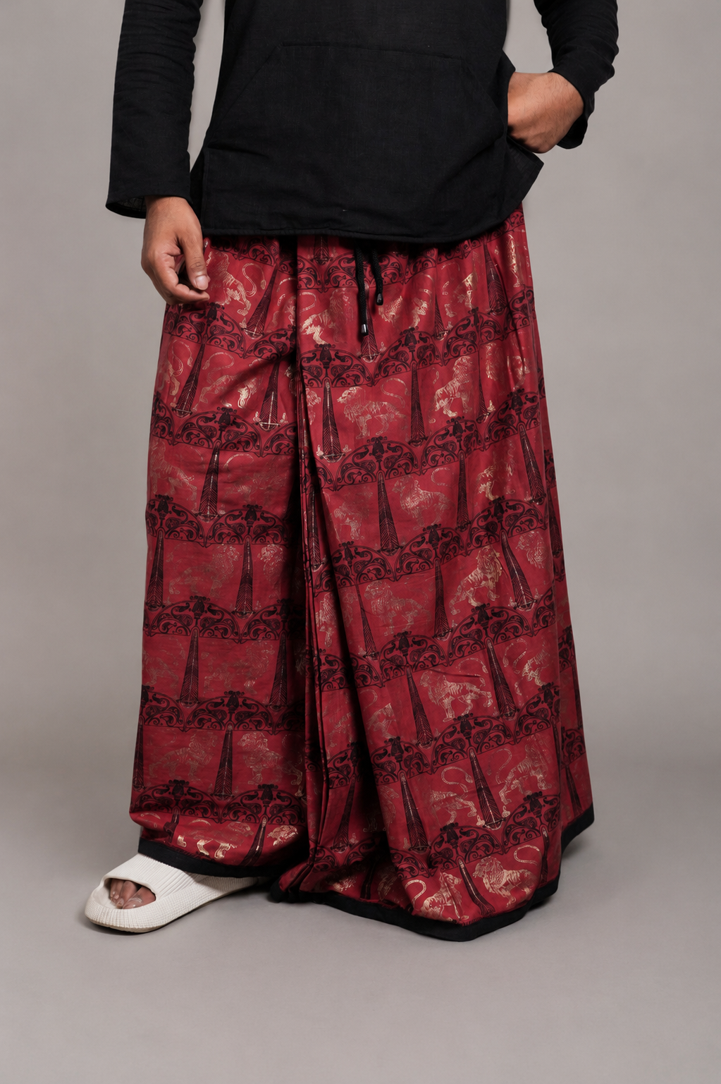 Men Lion Foil Print Red & Black Pleated  Pajamalungi