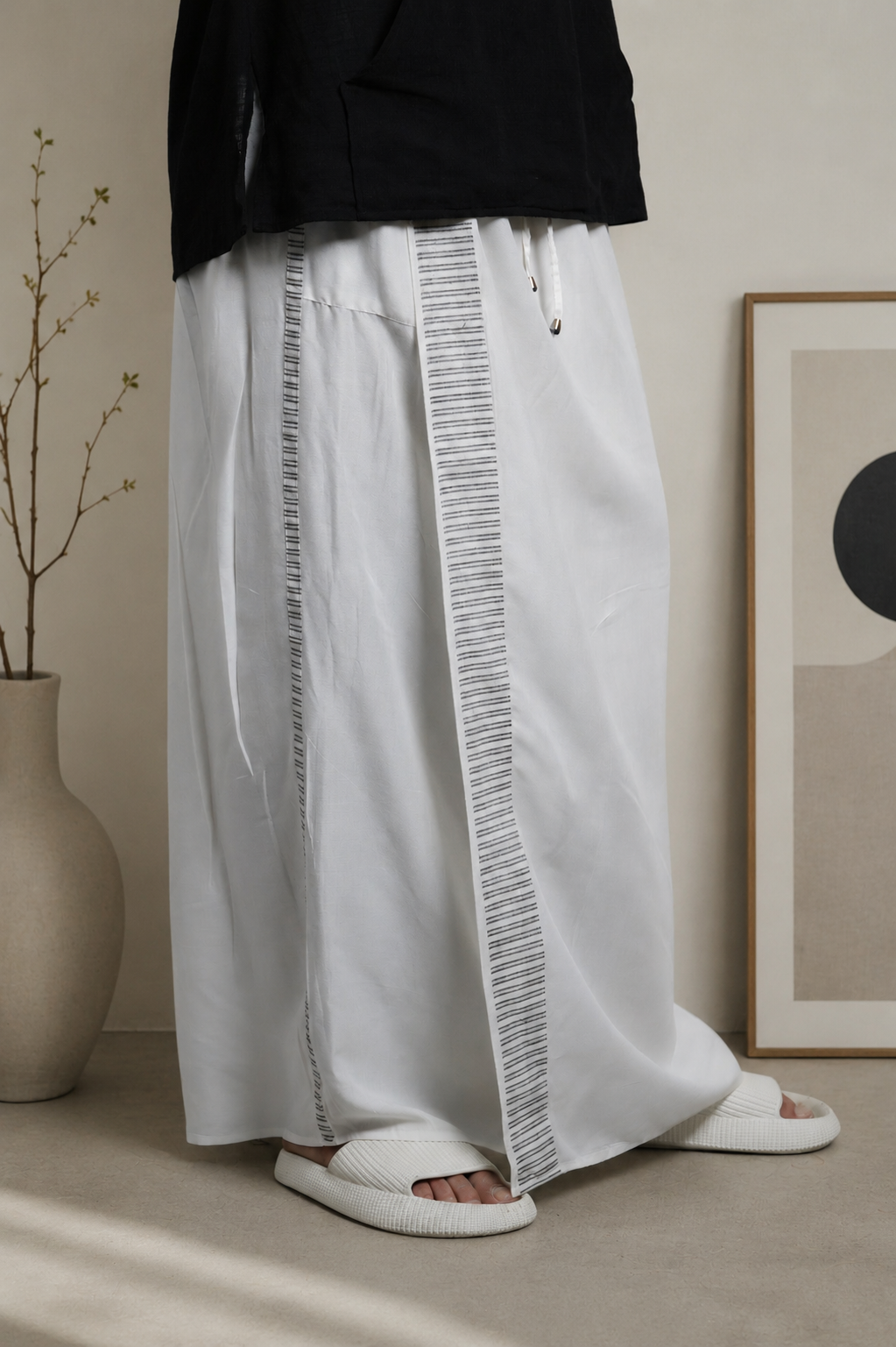 Men White Colour Pajamalungi With  Stripe Design Panel
