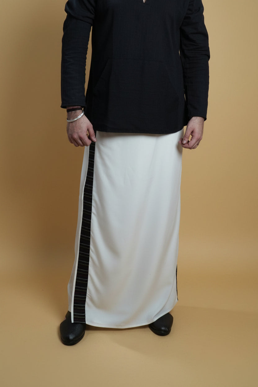 Men White Colour Pajamalungi With Black Stripe Panel