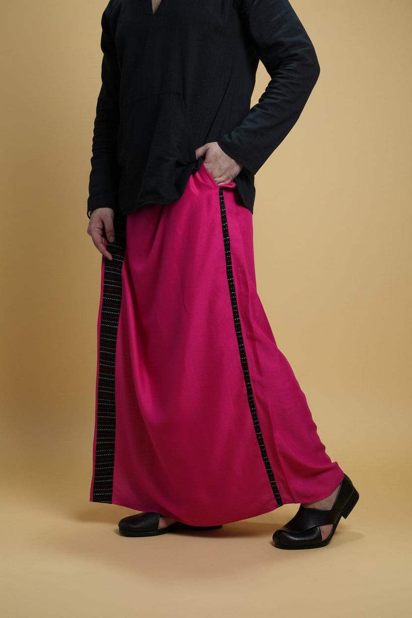 Men Pink Colour Pajamalungi With Black Stripe Panel