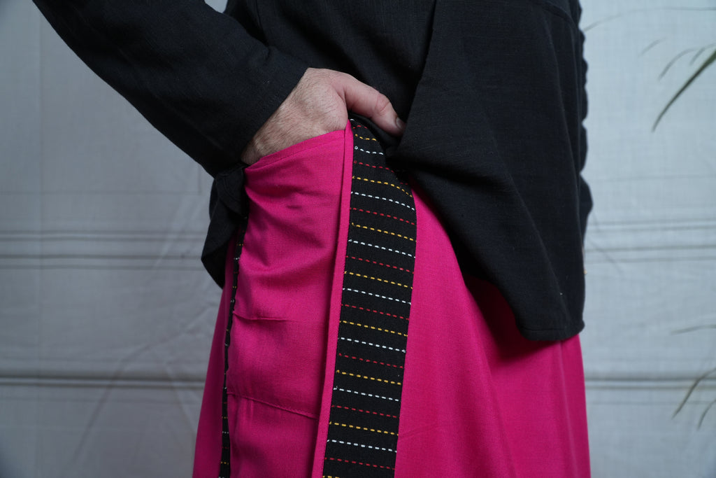 Men Pink Colour Pajamalungi With Black Stripe Panel
