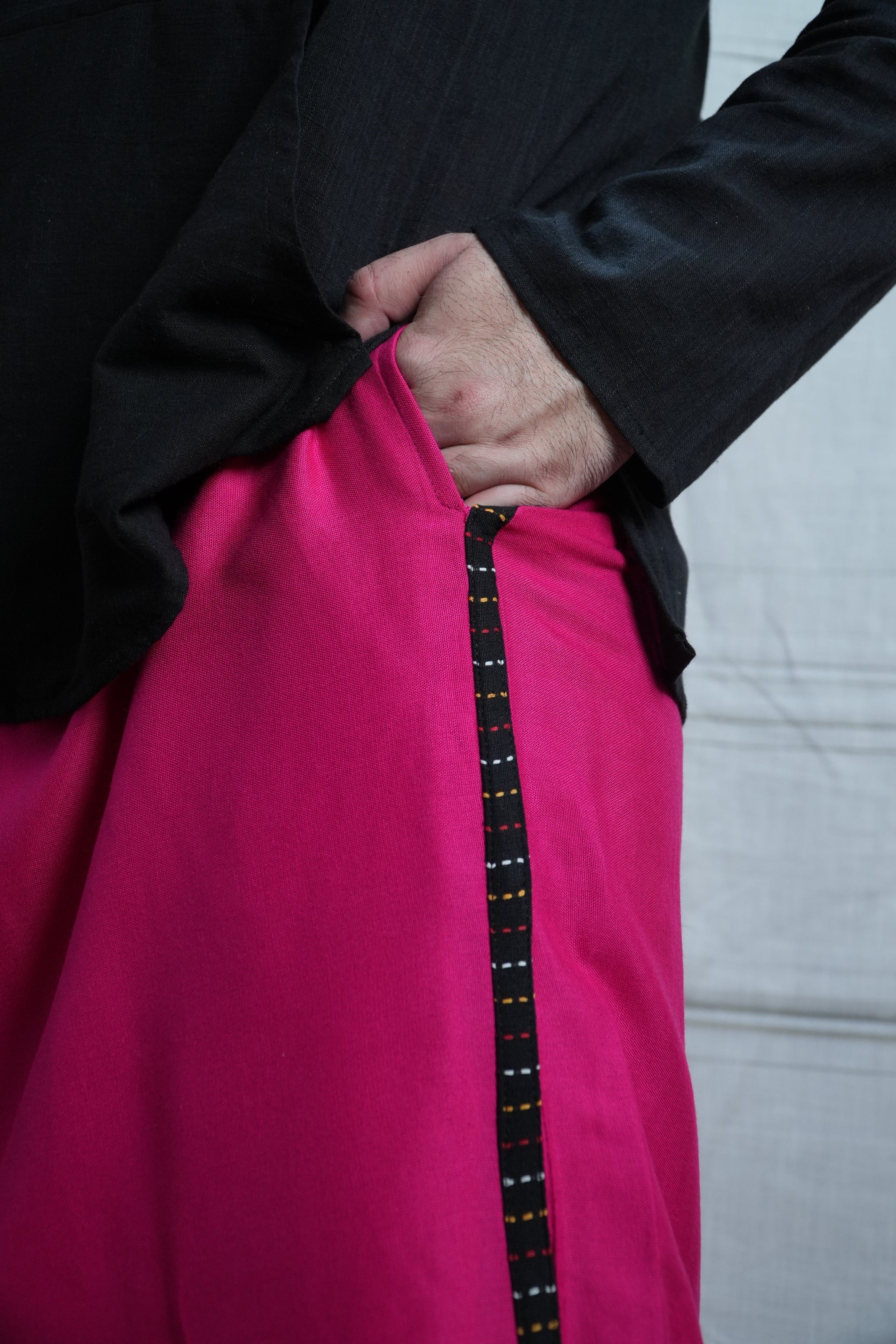 Men Pink Colour Pajamalungi With Black Stripe Panel