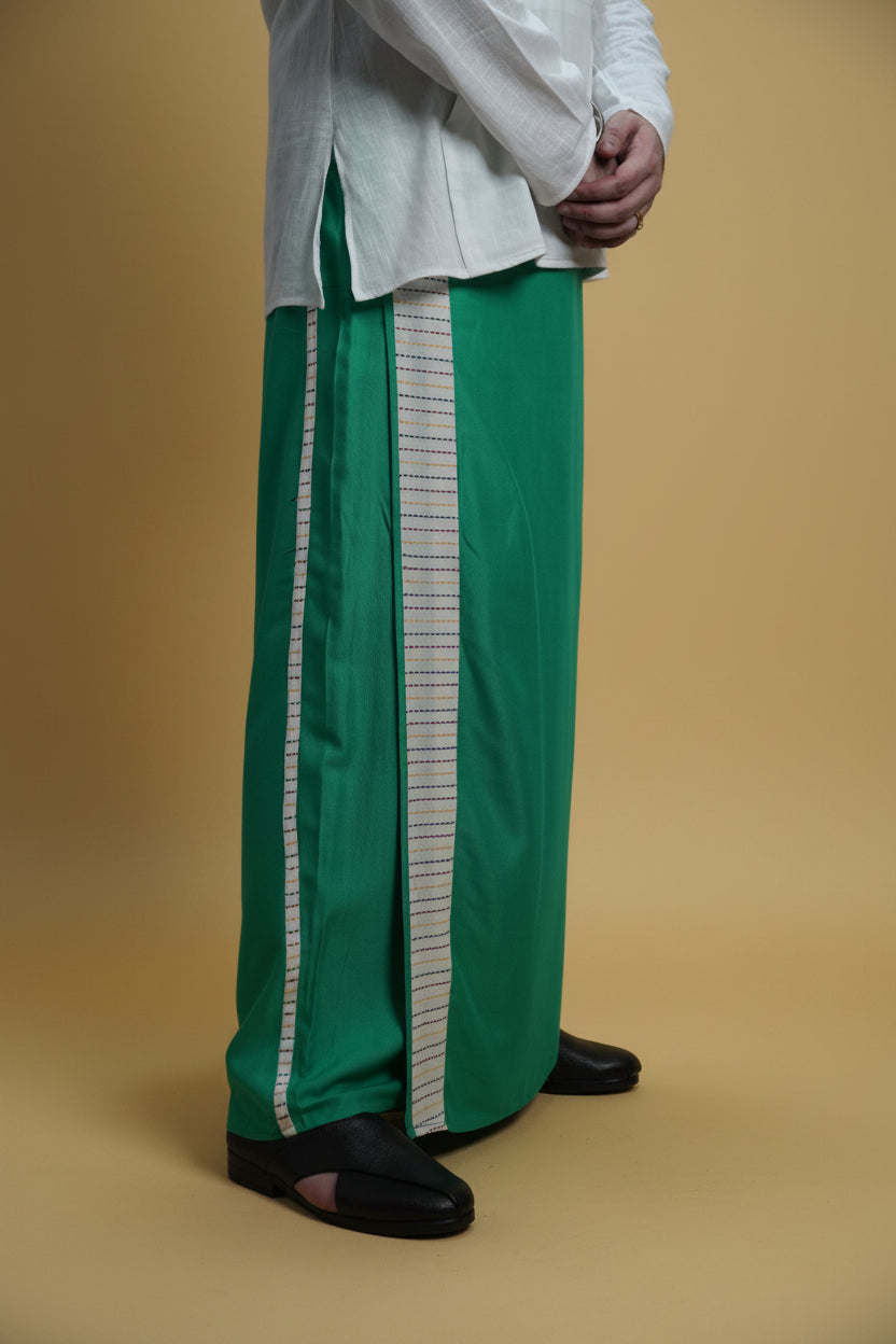 Men Green Colour Pajamalungi With White Stripe Panel