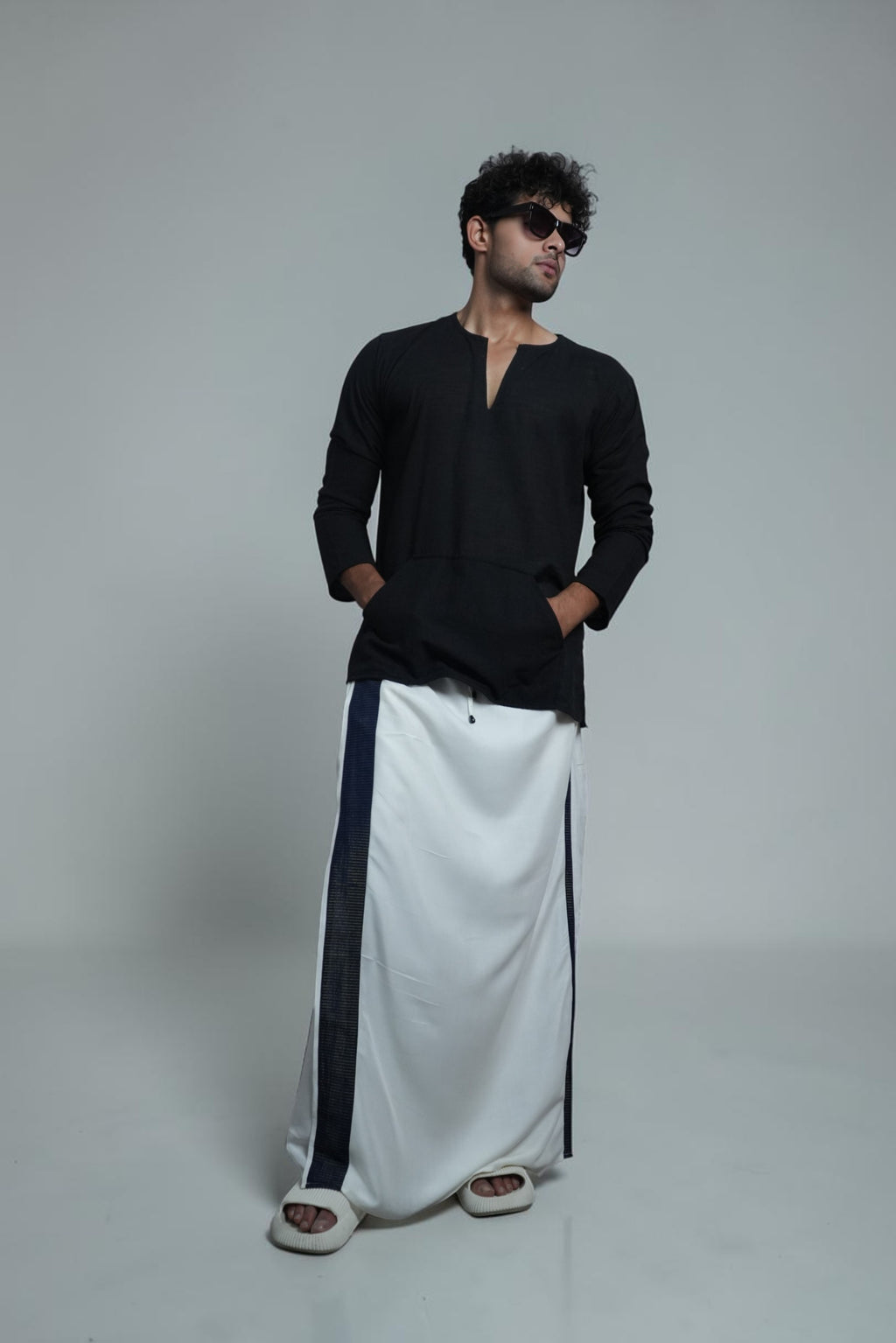 Men White  Colour Pajamalungi With Navy And  Gold Zari Stripe Panel