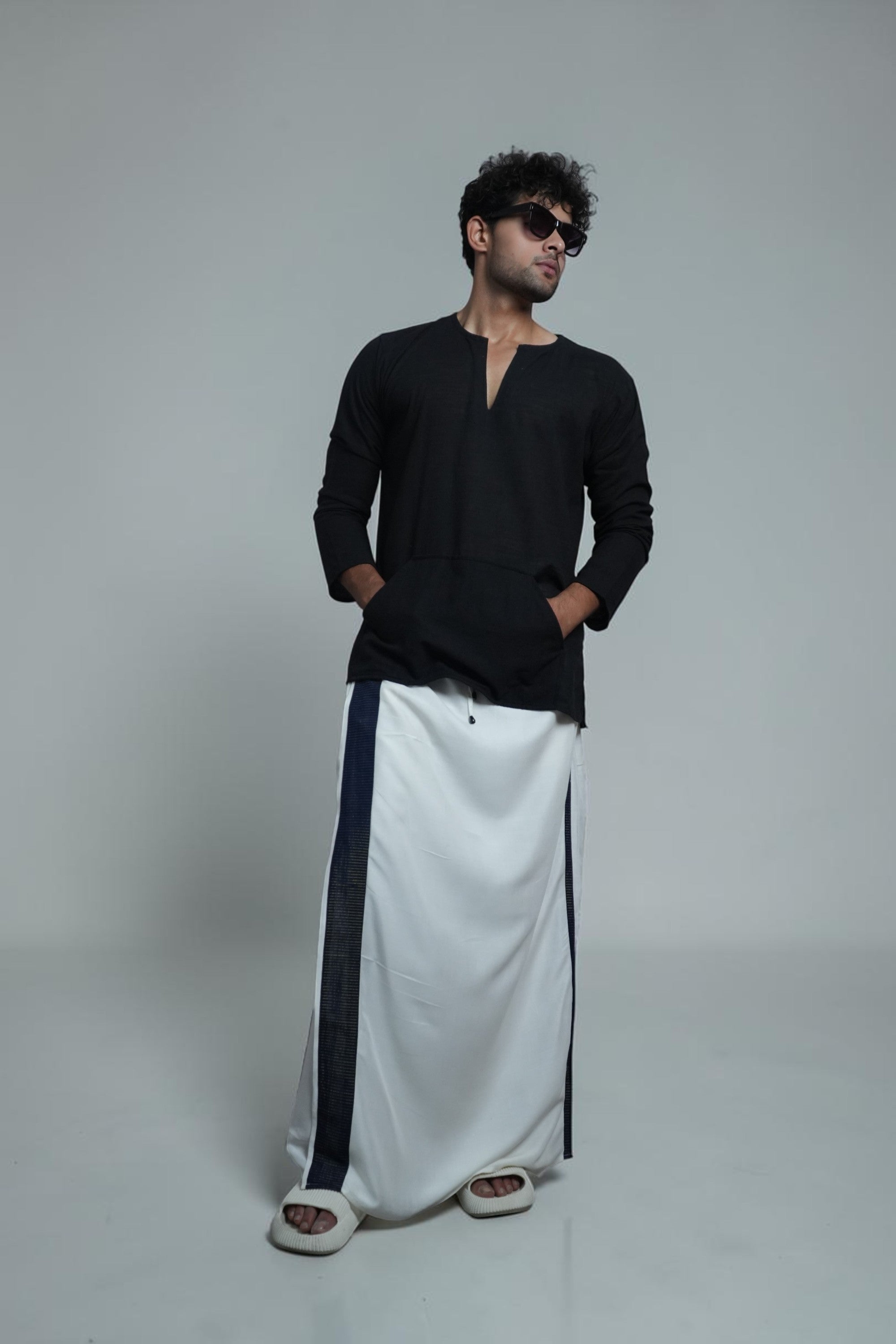 Men White  Colour Pajamalungi With Navy And  Gold Zari Stripe Panel