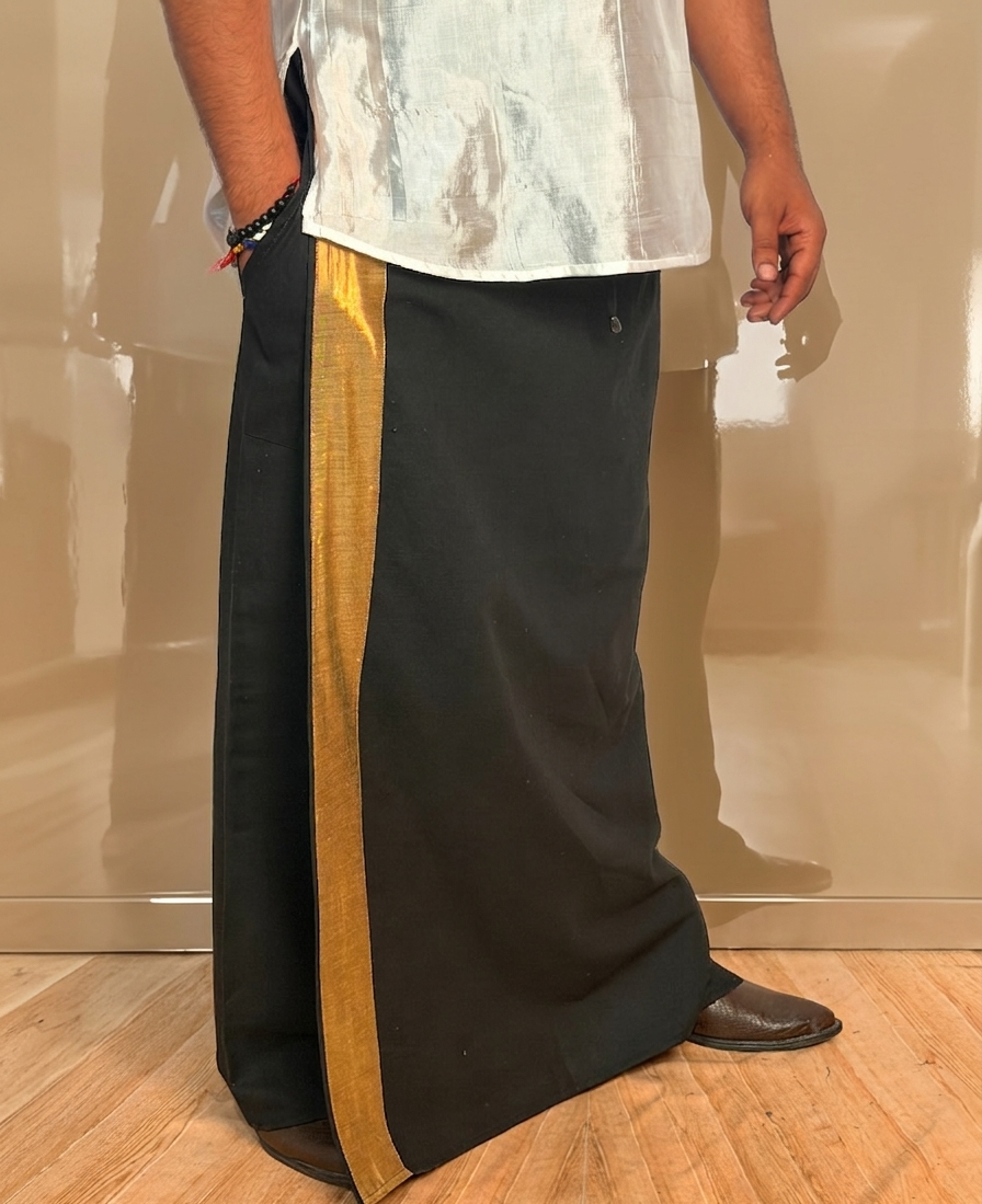 Men Black Color With Copper Zari Stripe Pajamalungi