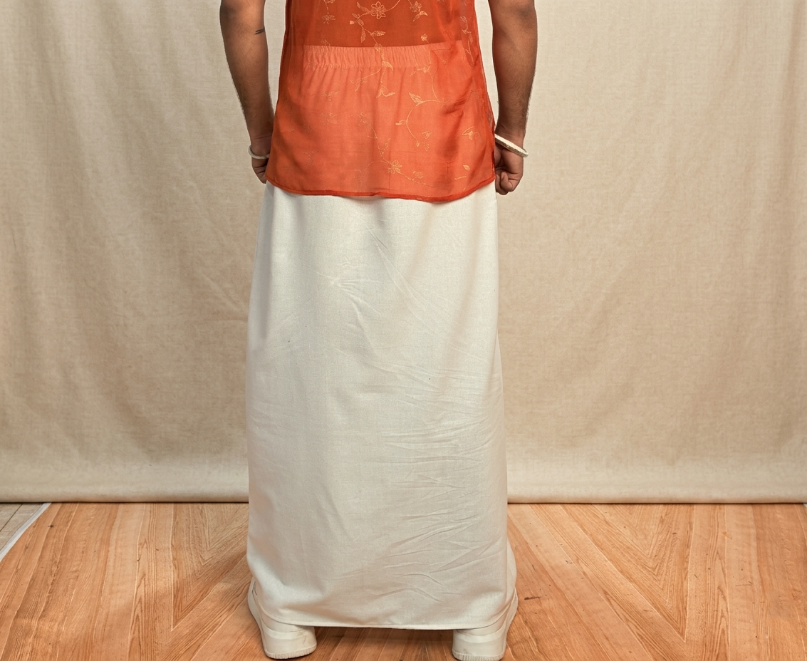Men White Color With Copper Zari Stripe Pajamalungi