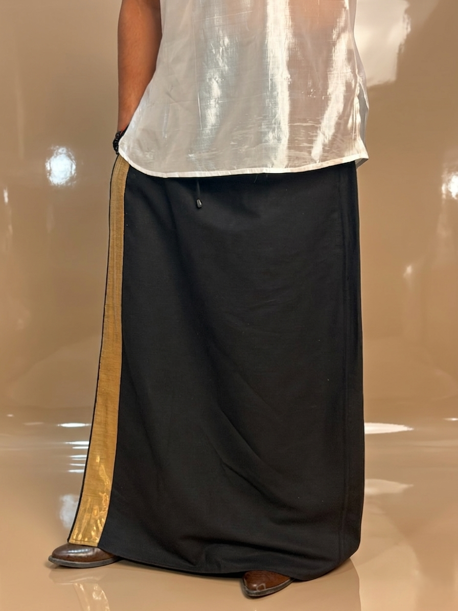 Men Black Color With Copper Zari Stripe Pajamalungi