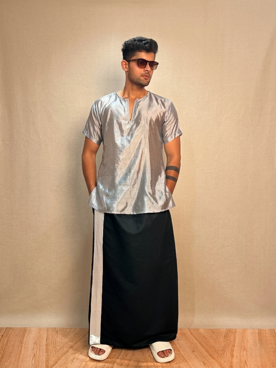 Men Black Color With Silver Zari Stripe Pajamalungi