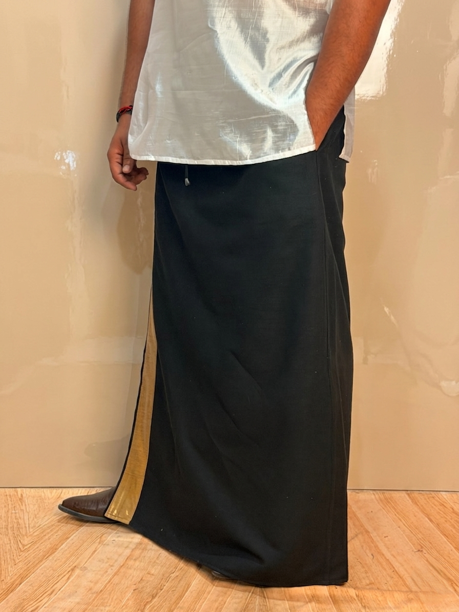 Men Black Color With Copper Zari Stripe Pajamalungi