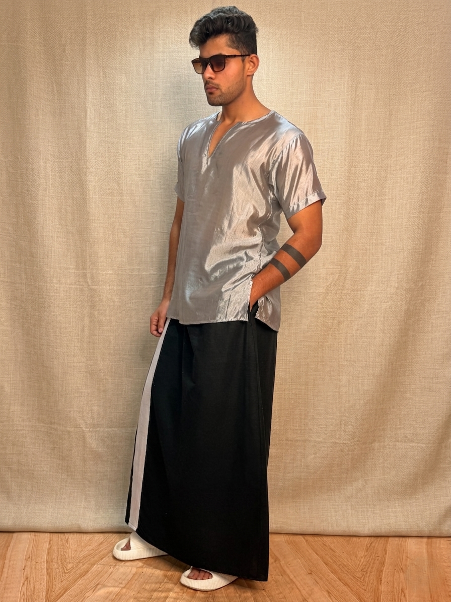 Men Black Color With Silver Zari Stripe Pajamalungi