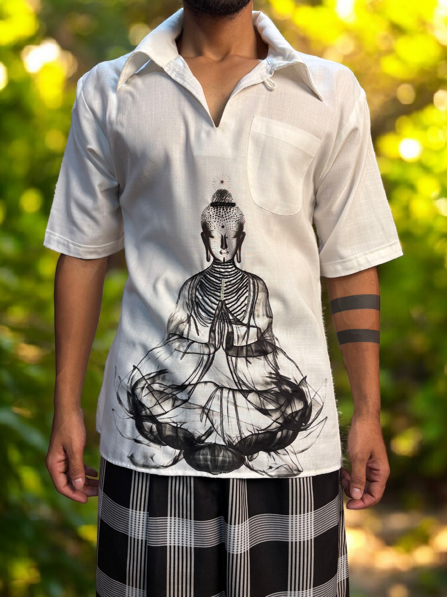 White kurta with budha print for men's