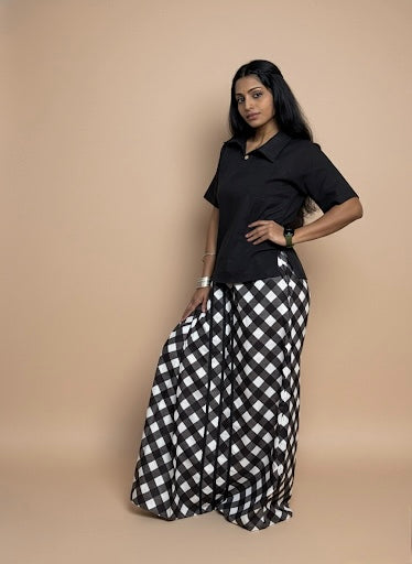 Women Black & White Checks Pajamalungi