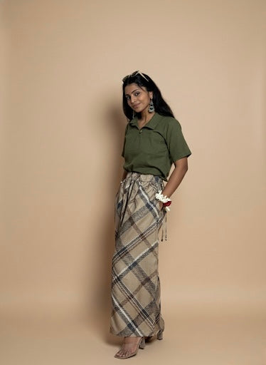 Women Beige Checkered Pajamalungi