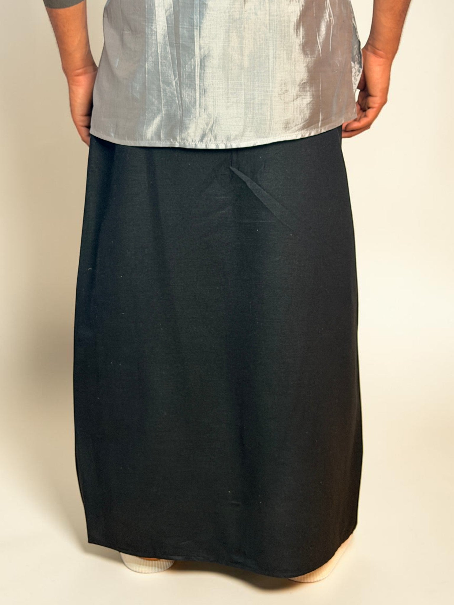 Men Black Color With Silver Zari Stripe Pajamalungi