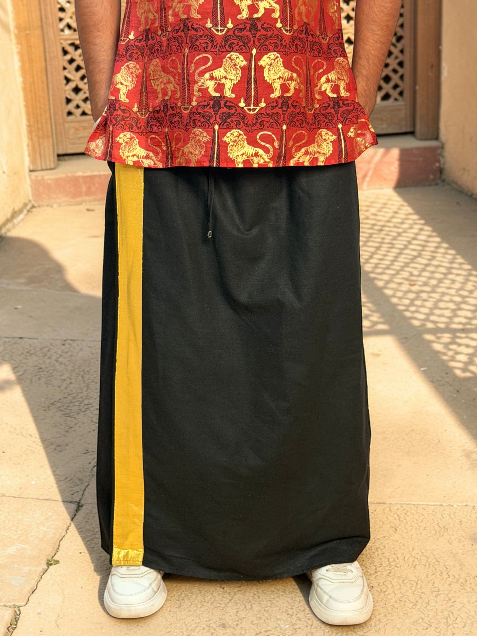 Men Black Color With Golden Zari Stripe Pajamalungi