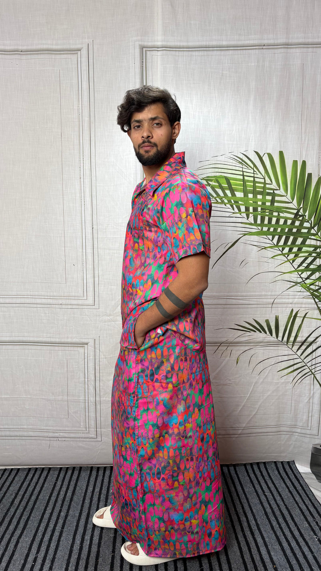 Men Abstract Ikat Dot Print Shirt-Collar Kurta