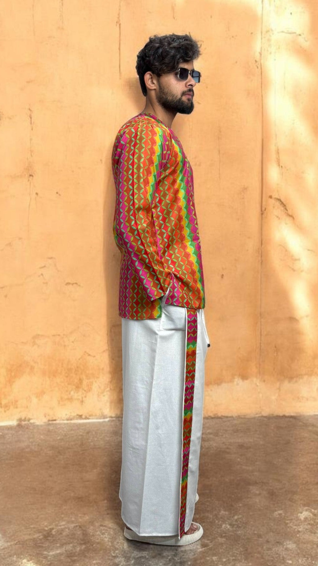 Classic White Pajamalungi with Geometric Border Stripe