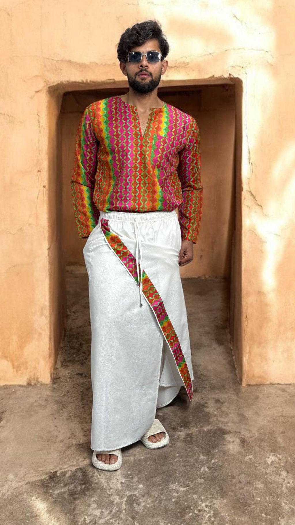 Classic White Pajamalungi with Geometric Border Stripe