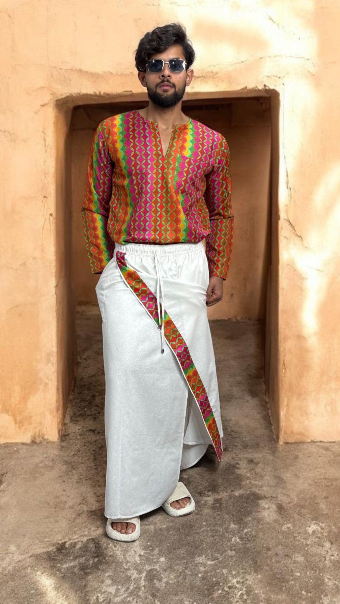 Classic White Pajamalungi with Geometric Border Stripe