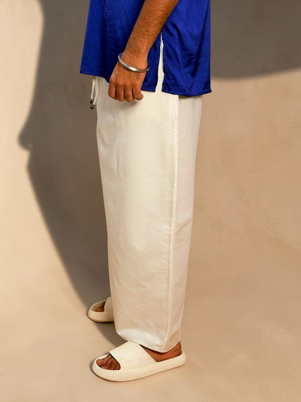 Men White Color With Light Golden Zari Stripe Pajamalungi