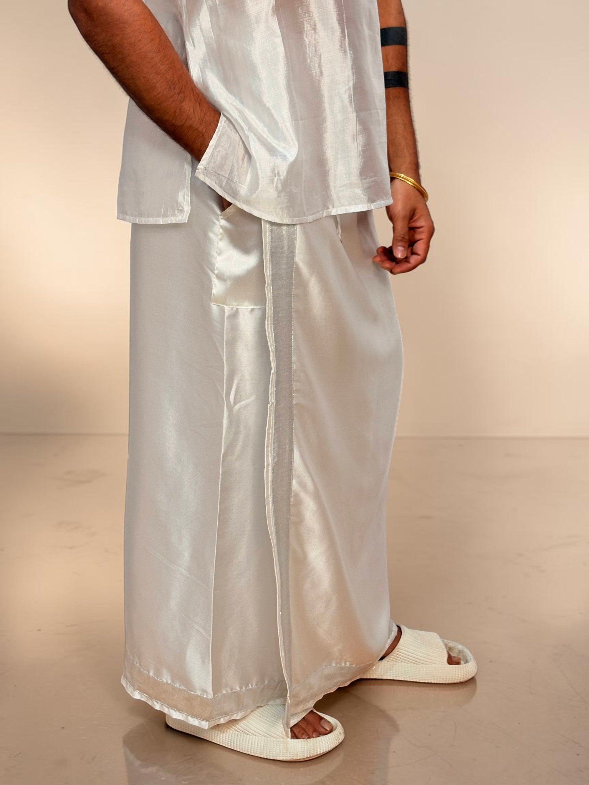 Men White Color With Silver Zari Stripe Pajamalungi
