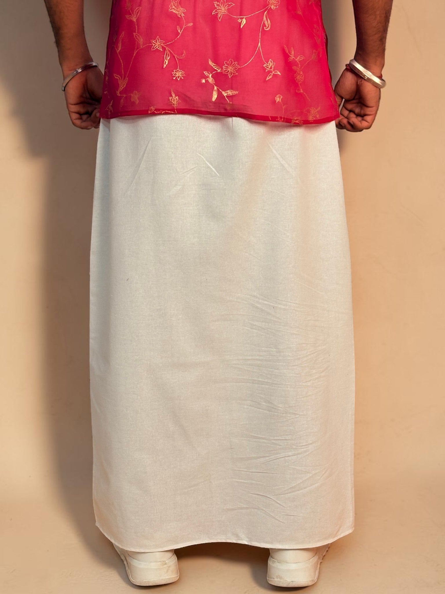 Men White Color With Copper Zari Stripe Pajamalungi