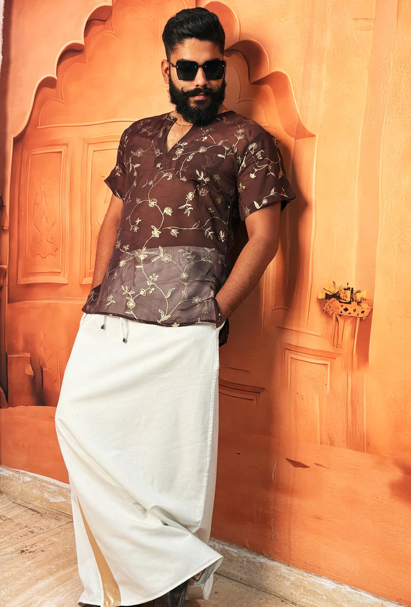 Men White Color With Light Golden Zari Stripe Pajamalungi