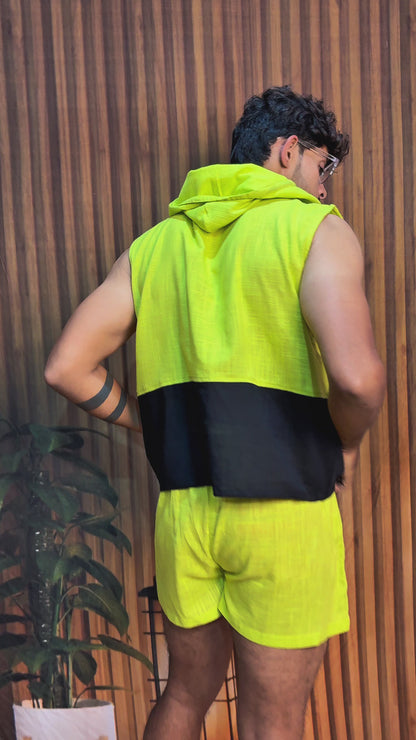 Men's cotton beach wear sleeve less hooded top and short set